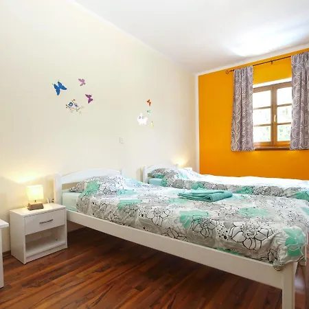 Nenad 2031 Tatil Evi